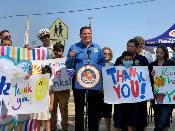 Assemblyman Rudy Salas joined Kettleman City residents and officials to celebrate the building of a pedestrian bridge over Highway 41.